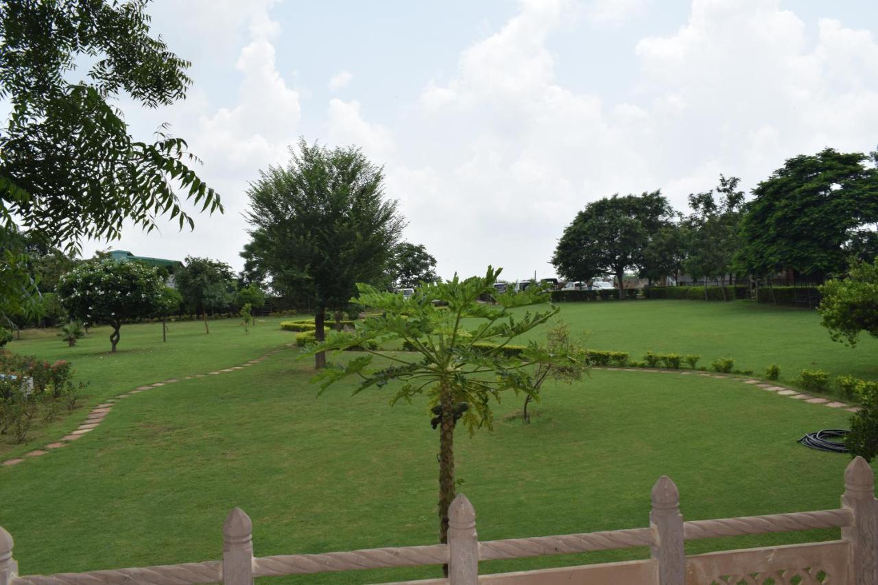 Vila Aravali Hill View Estate Gurgáon Exteriér fotografie