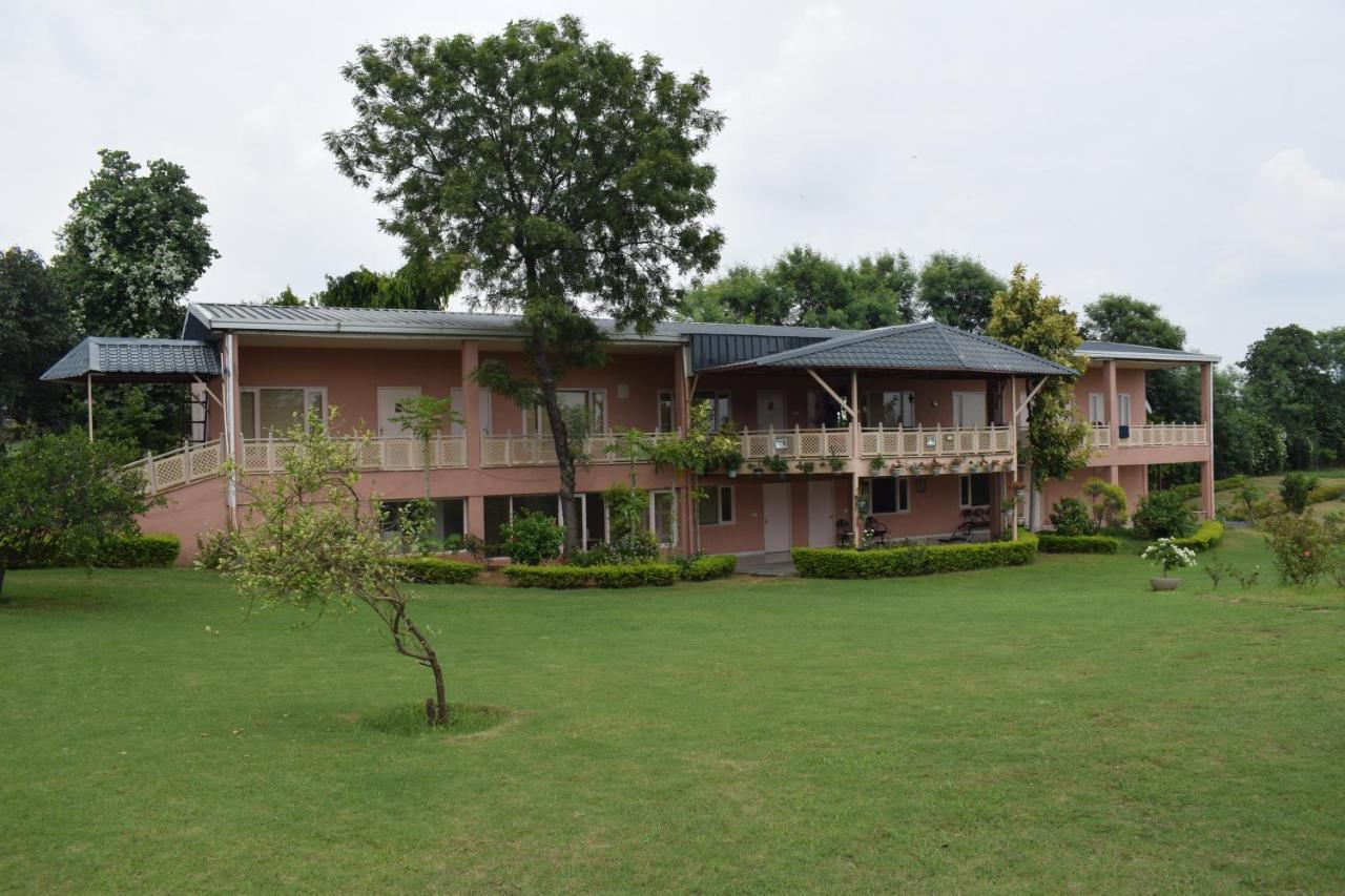 Vila Aravali Hill View Estate Gurgáon Exteriér fotografie