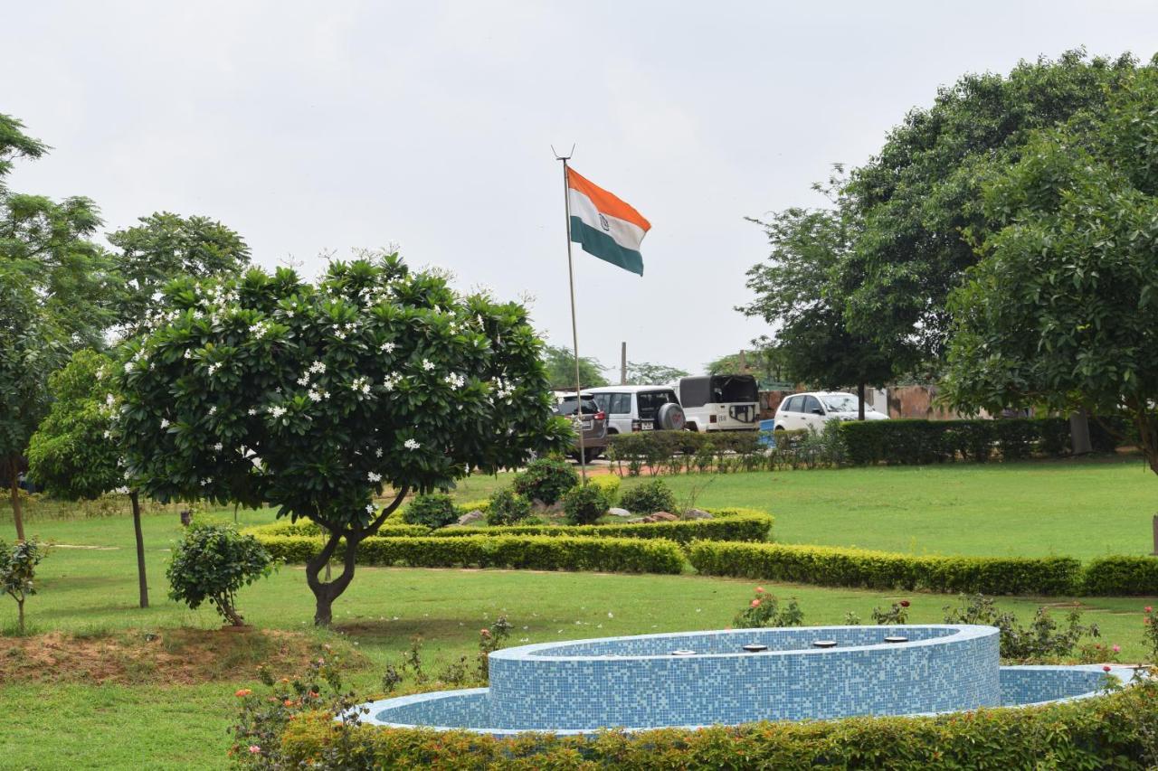 Vila Aravali Hill View Estate Gurgáon Exteriér fotografie