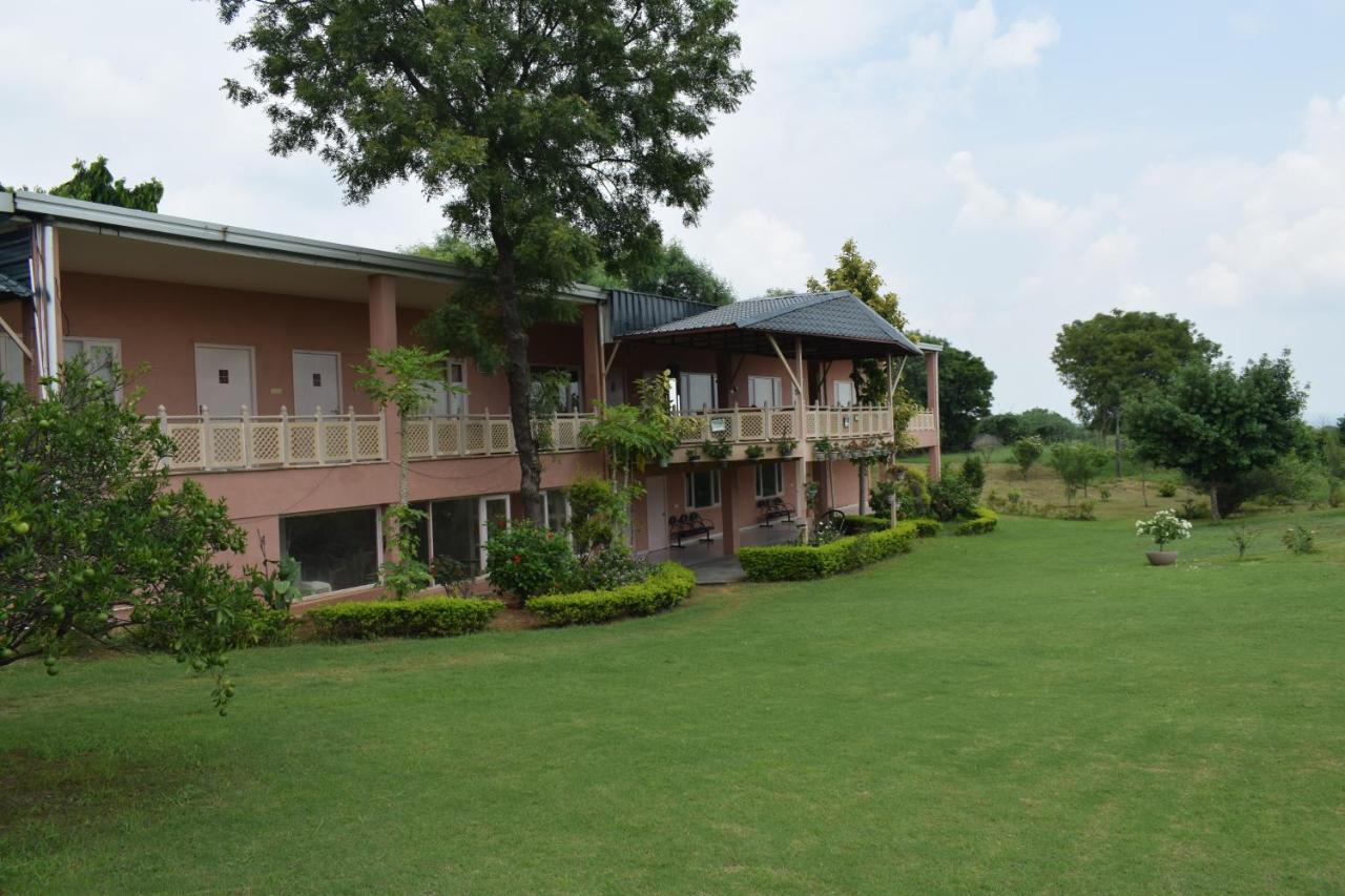 Vila Aravali Hill View Estate Gurgáon Exteriér fotografie