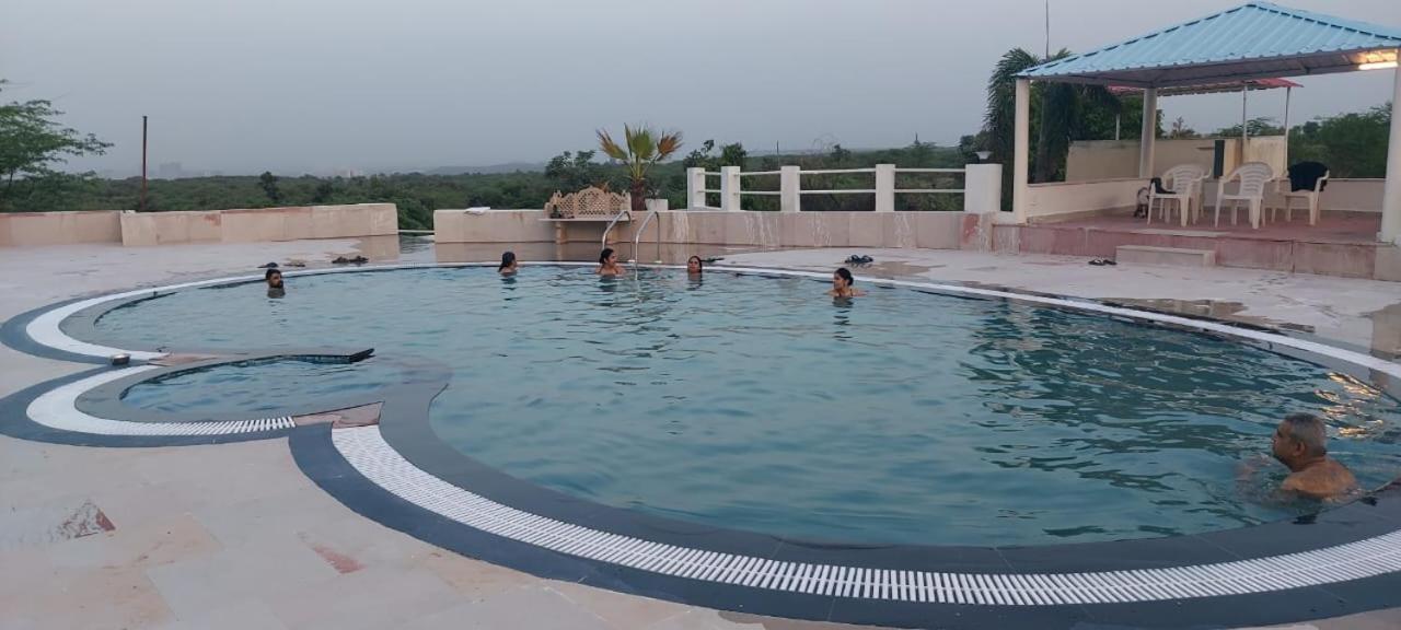 Vila Aravali Hill View Estate Gurgáon Exteriér fotografie