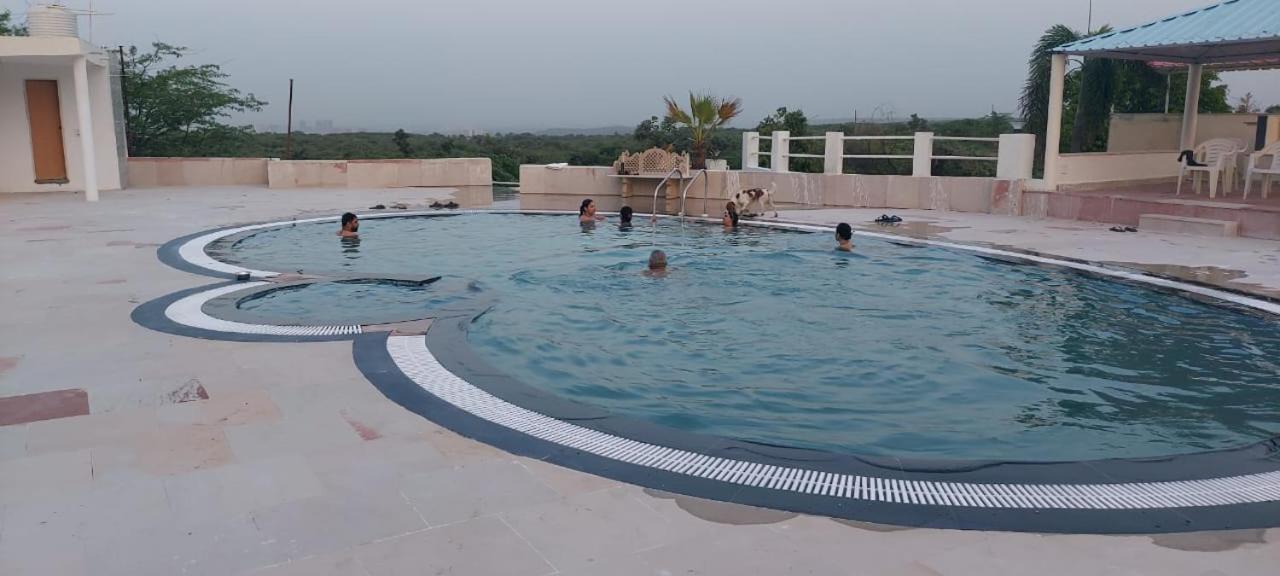 Vila Aravali Hill View Estate Gurgáon Exteriér fotografie