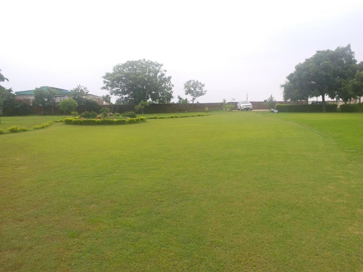 Vila Aravali Hill View Estate Gurgáon Exteriér fotografie